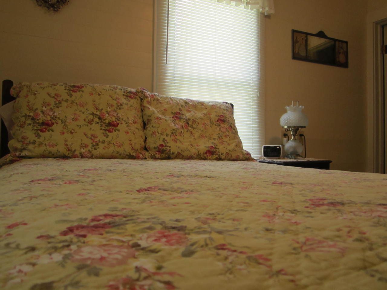 Beulah's Cabin bedroom