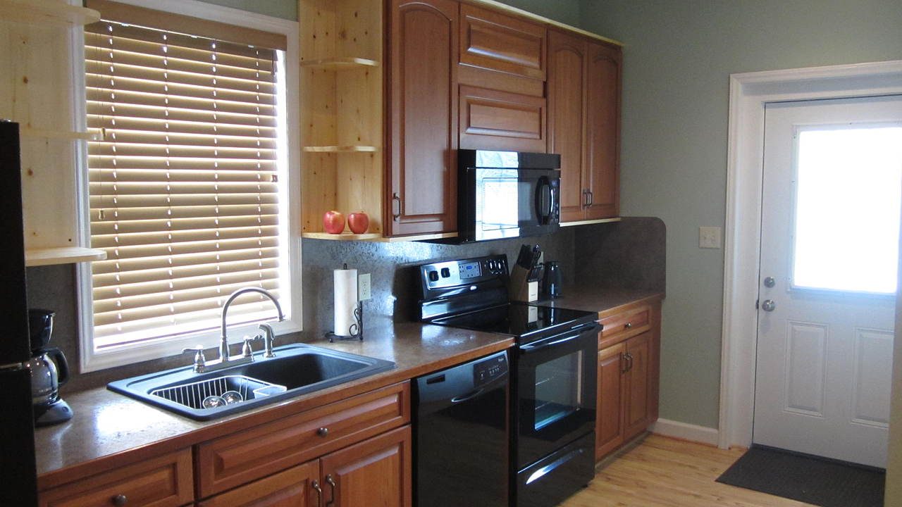 Fannie's Retreat kitchen